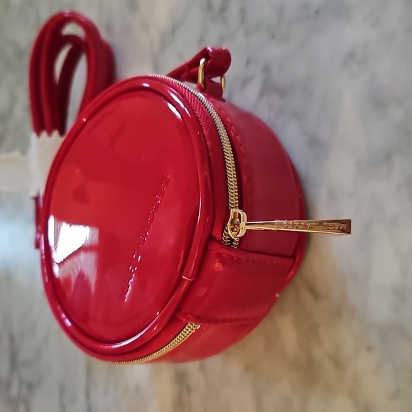 Marc Jacobs Mini Patent Sling Bag with Long Strap 4" Zip around closure - Picture 10 of 12